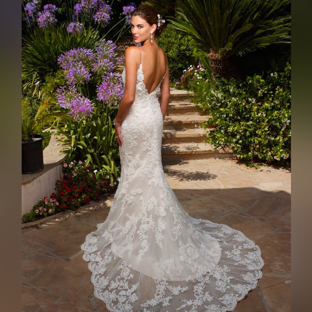 Elegant Lace Wedding Dress